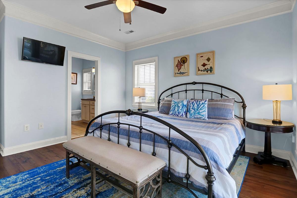 Bikinis & Martinis By Sea Scape Holiday home Carolina Beach