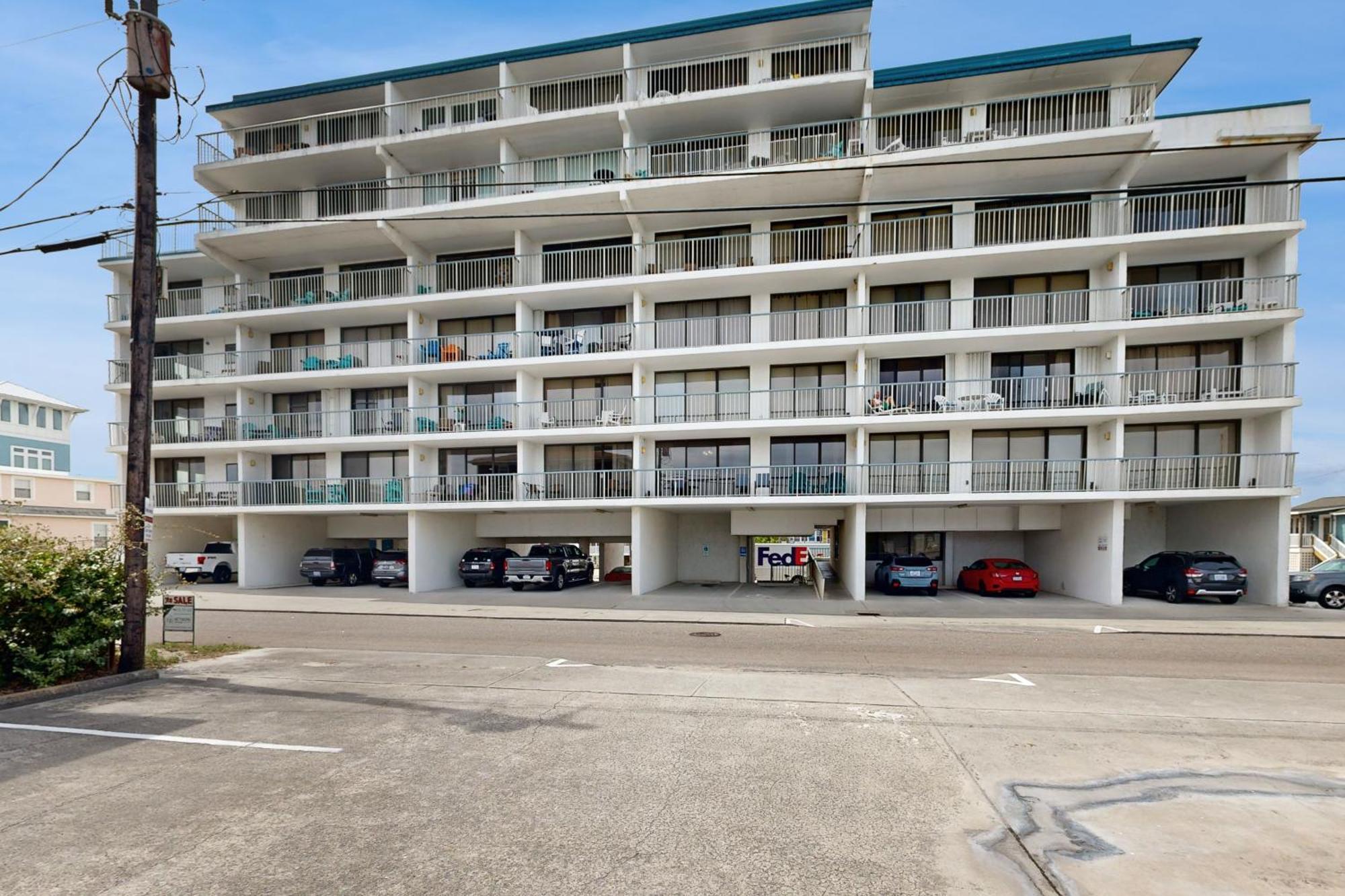 Almost Paradise Apartment