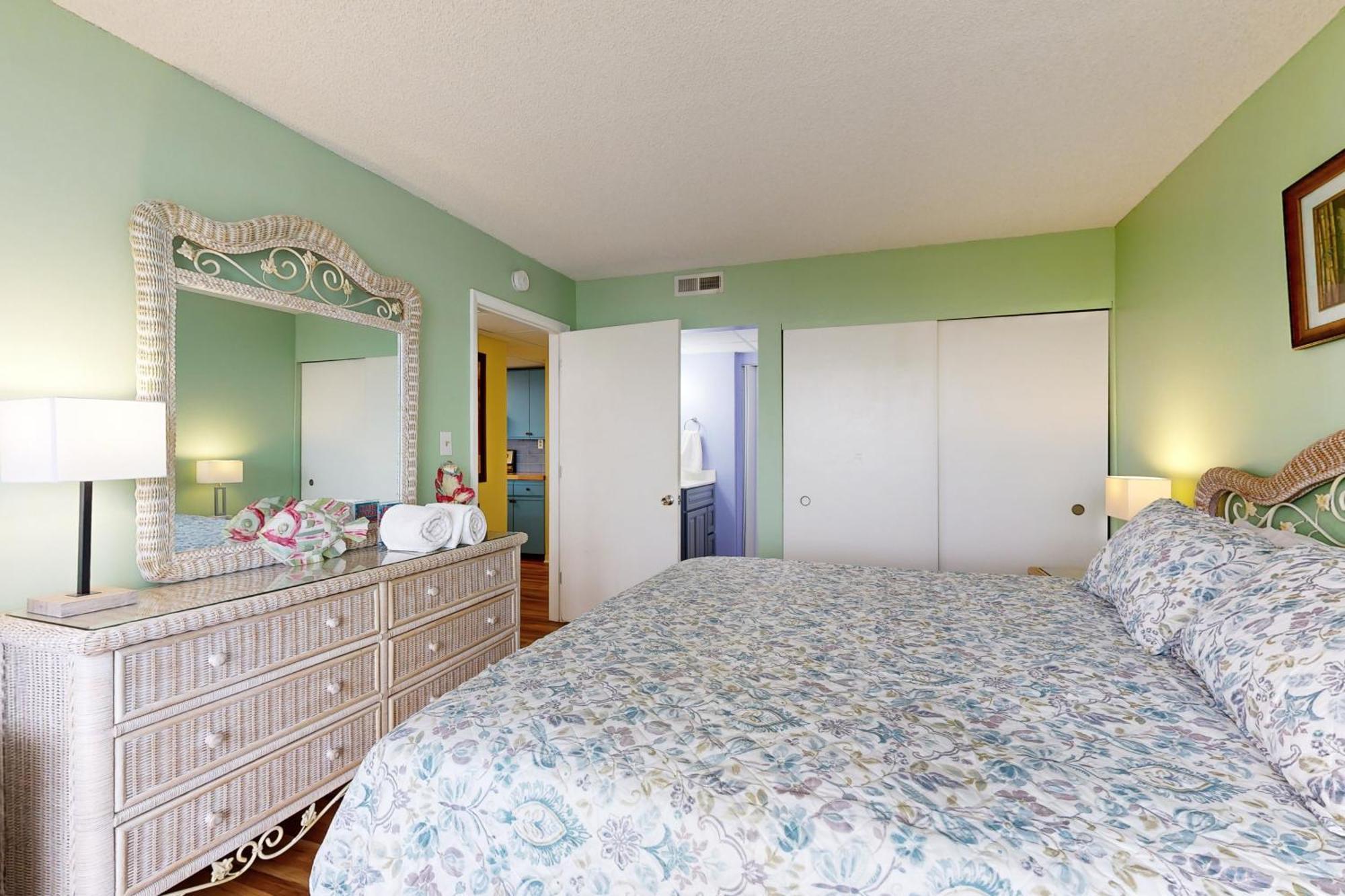 Almost Paradise Apartment