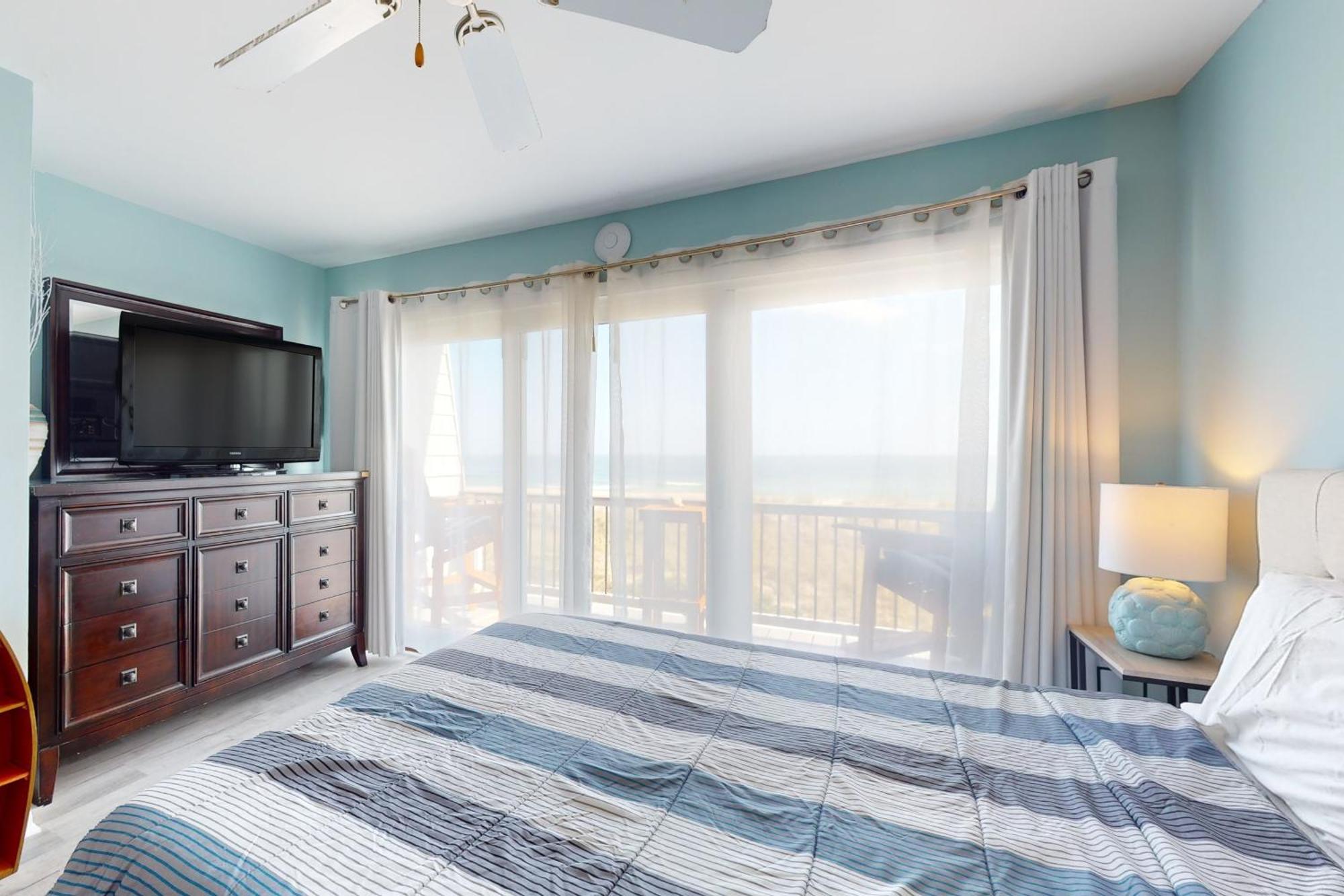 Oceanfront Townhouse *