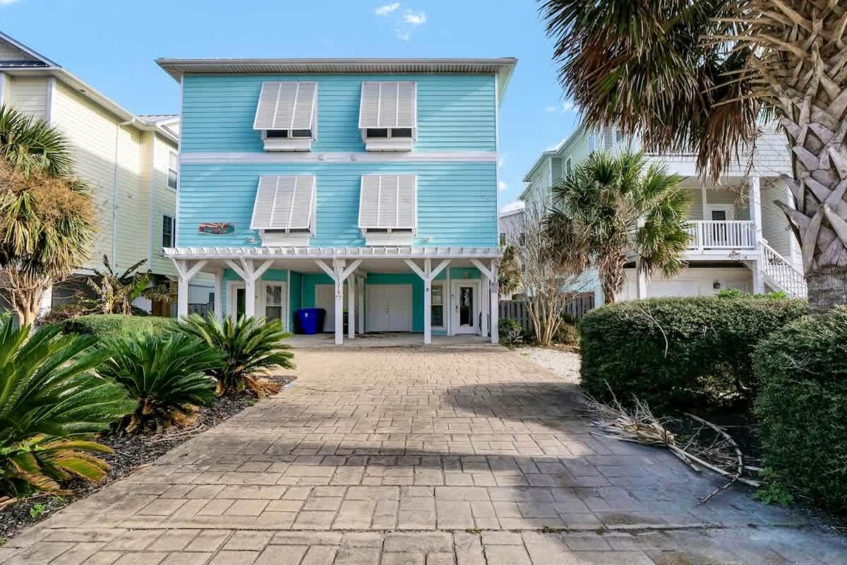 Salty Dog-a Block From The Beach Holiday home *