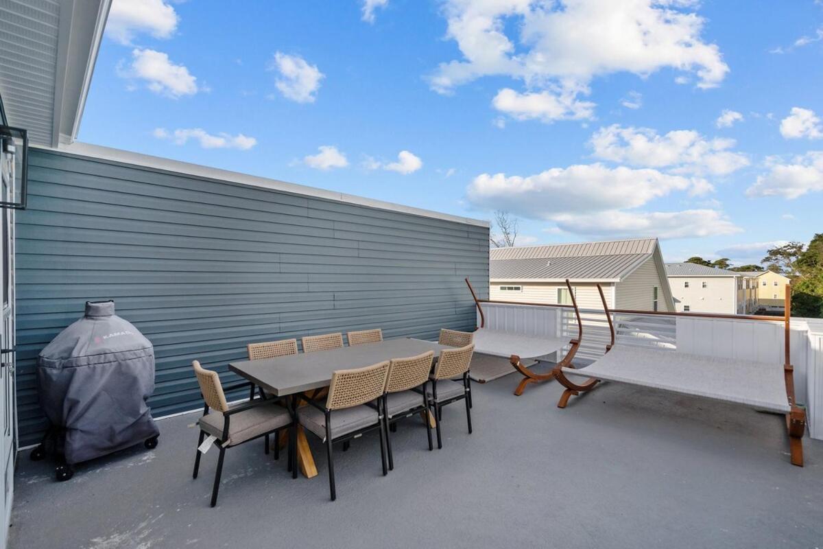 5 Min Walk To Roof Patio Office Garage Bbq *