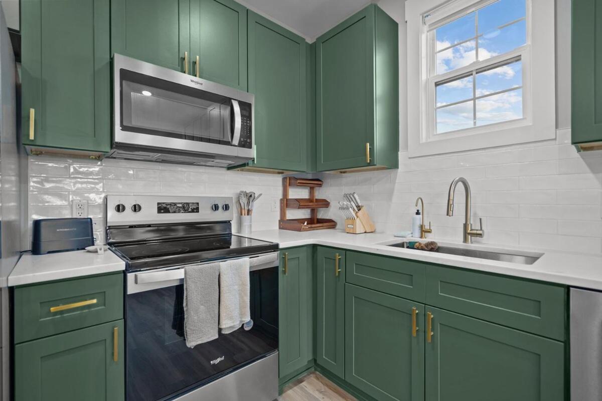 5 Min Walk To Roof Patio Office Garage Bbq Apartment