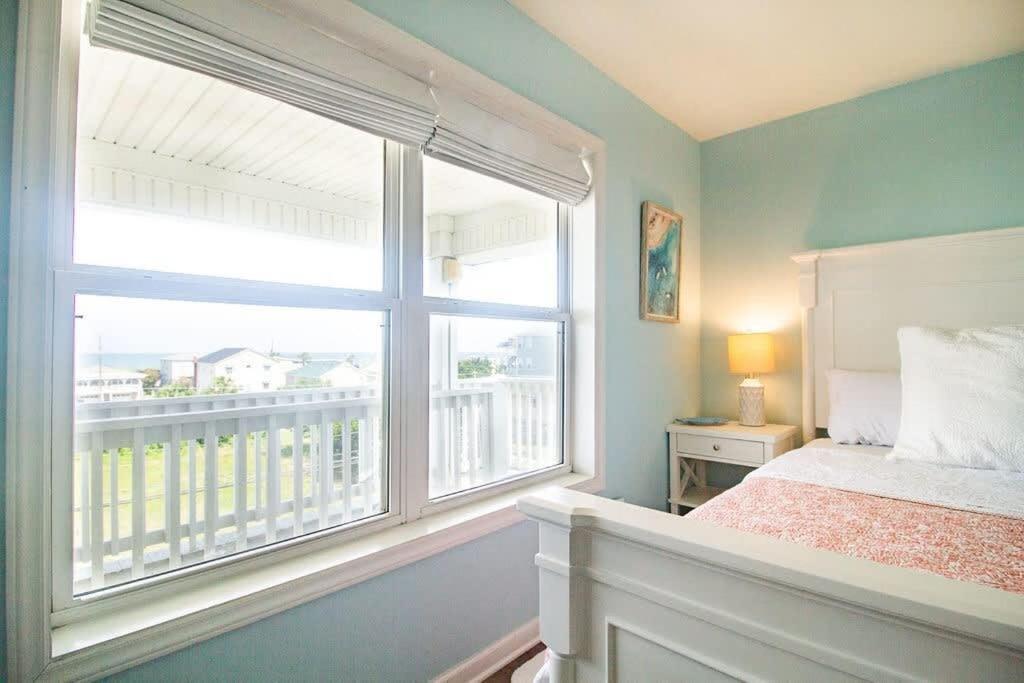 Holiday home Stunning Harbor Views Boat Slip, 2 King Bedrooms,