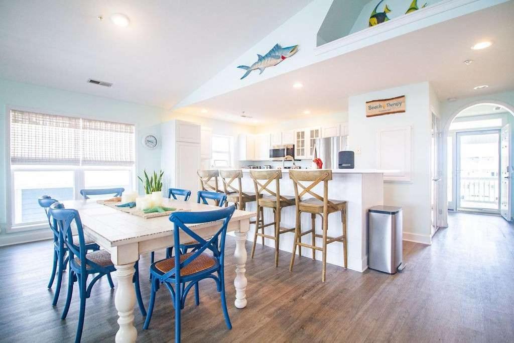 Holiday home Stunning Harbor Views Boat Slip, 2 King Bedrooms, Carolina Beach
