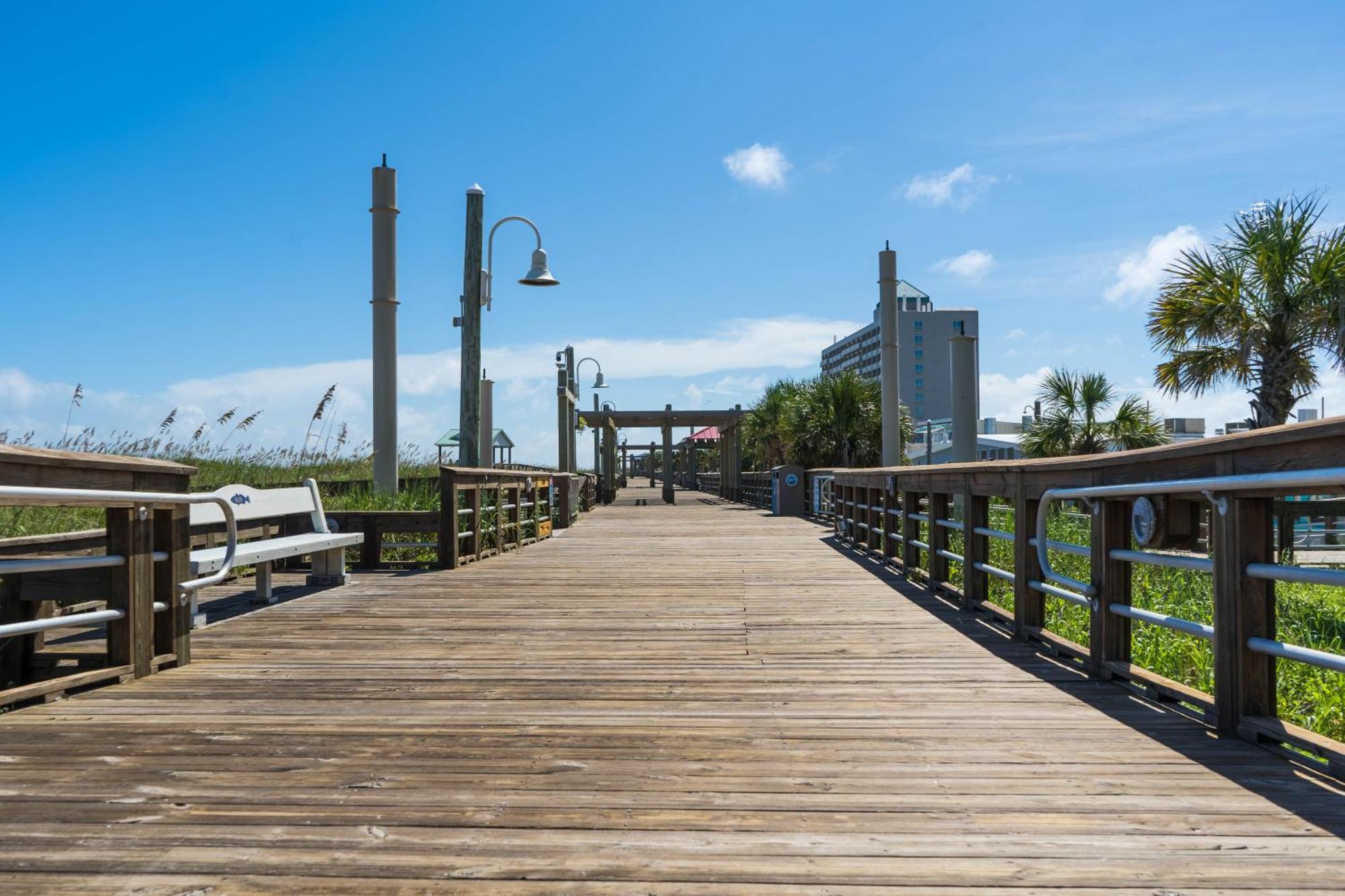 Holiday home Tiki Time At North Pier Carolina Getaway