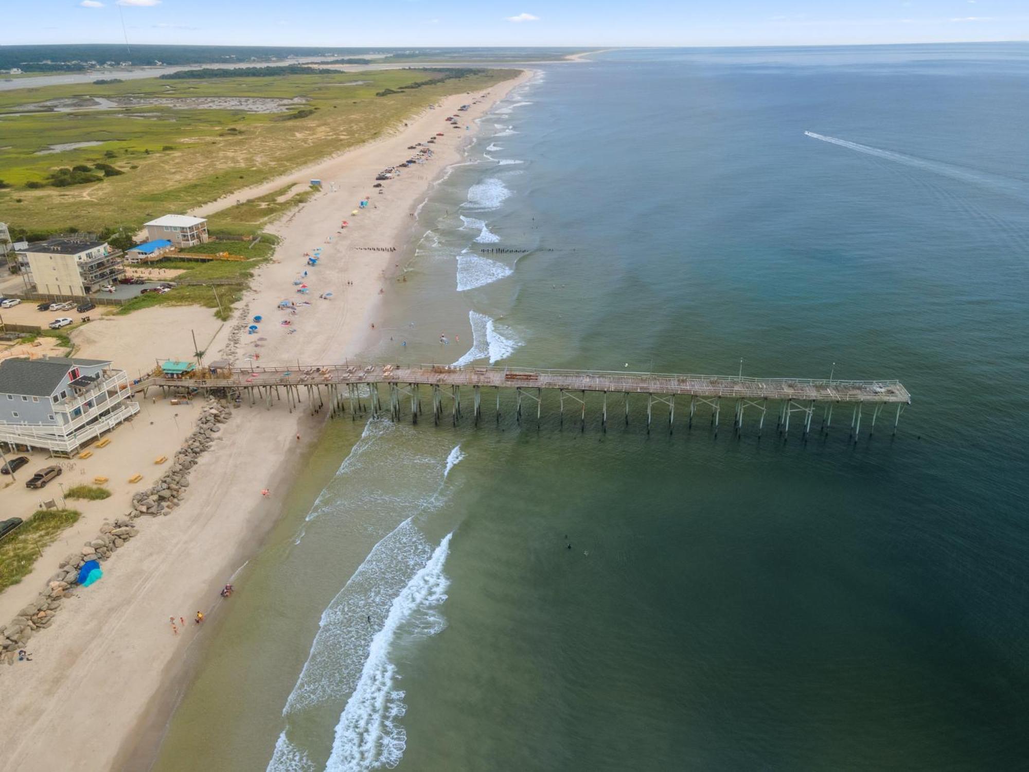 Tiki Time At North Pier Carolina Getaway Holiday home Carolina Beach