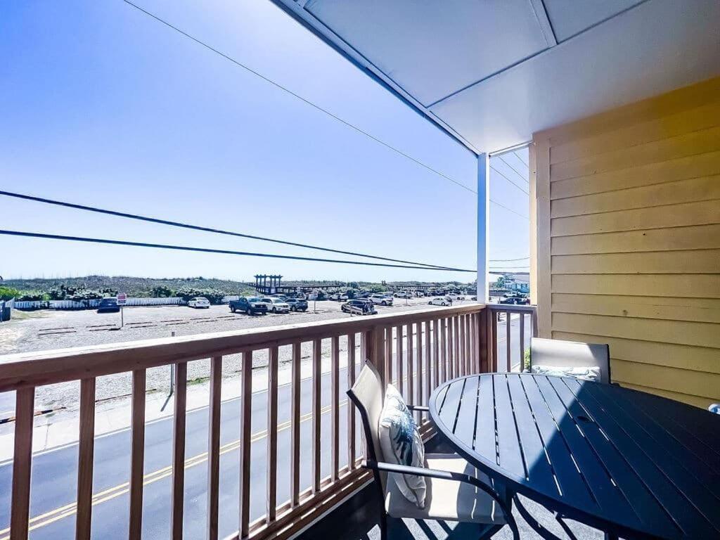 Holiday home Harbour 17 At The Cb Boardwalk Walk To Everything! Carolina Beach
