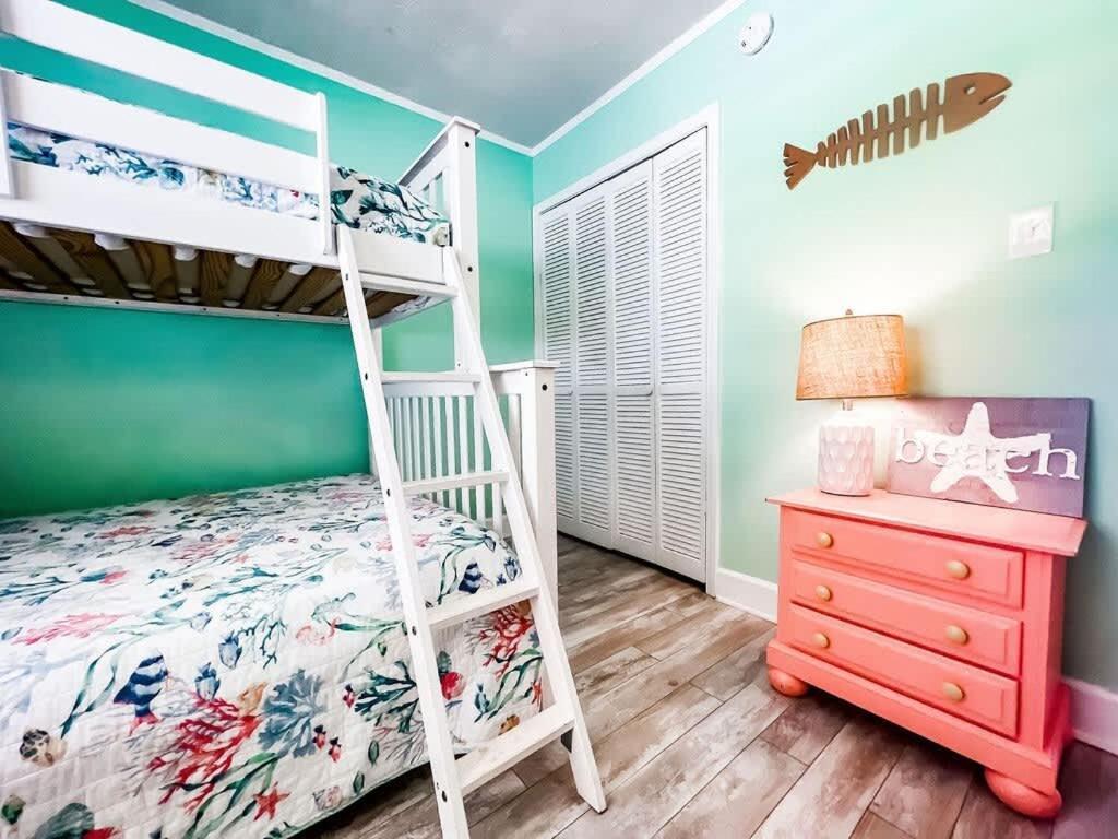Harbour 17 At The Cb Boardwalk Walk To Everything! * Carolina Beach