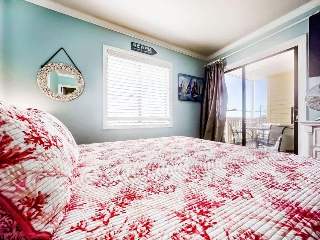 Harbour 17 At The Cb Boardwalk Walk To Everything! Holiday home Carolina Beach