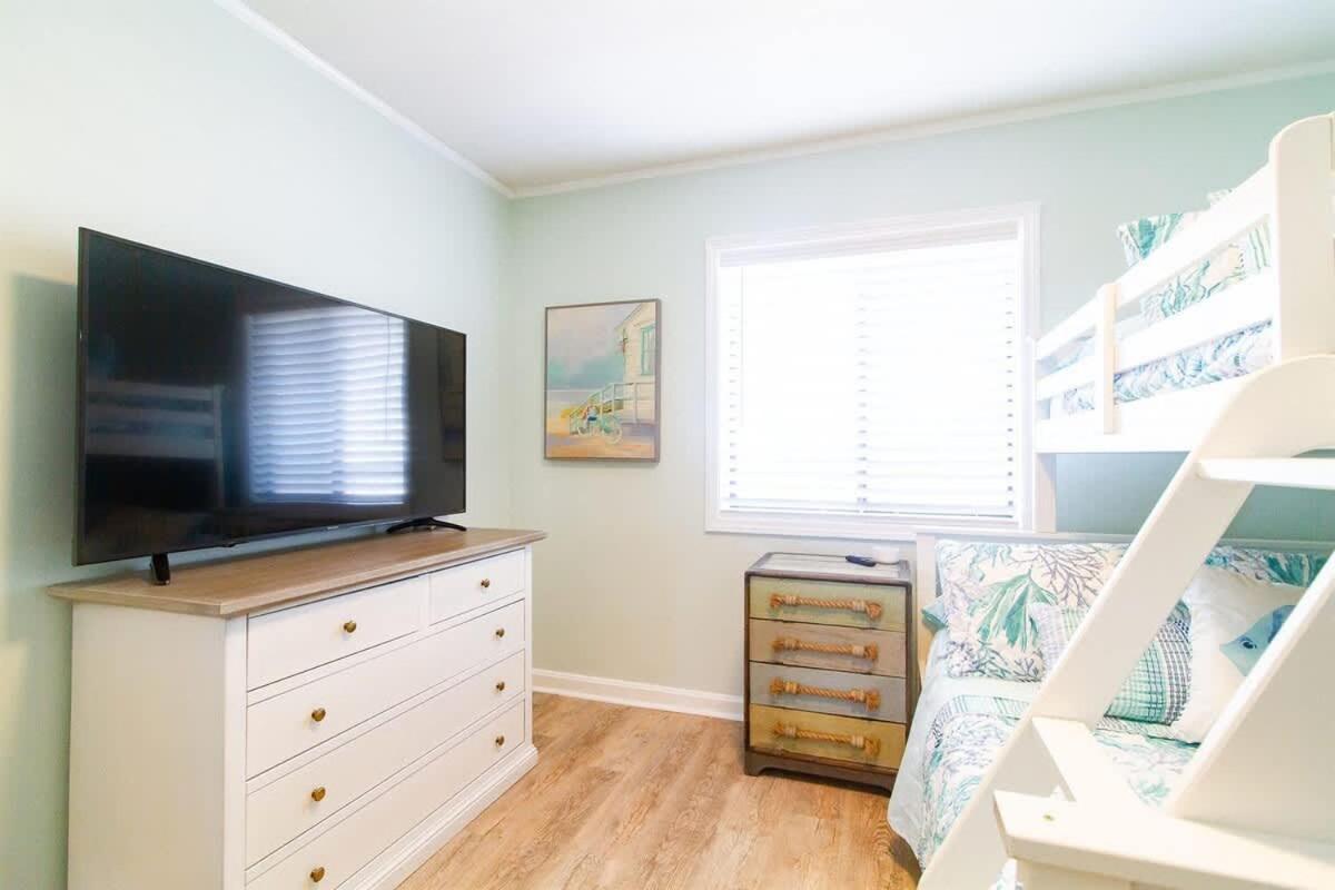 Harbour 16 @ The Carolina Boardwalk - Full Remodel! Holiday home *