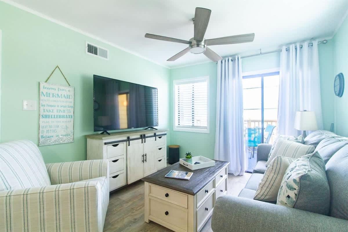 Harbour 16 @ The Carolina Boardwalk - Full Remodel! Holiday home *