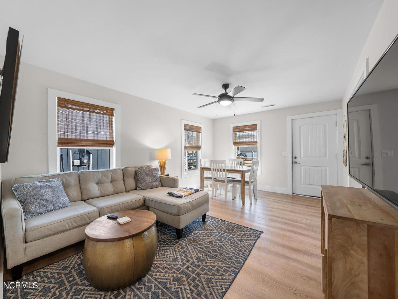 Twin Tides House At Carolina - Unit 1 Holiday home