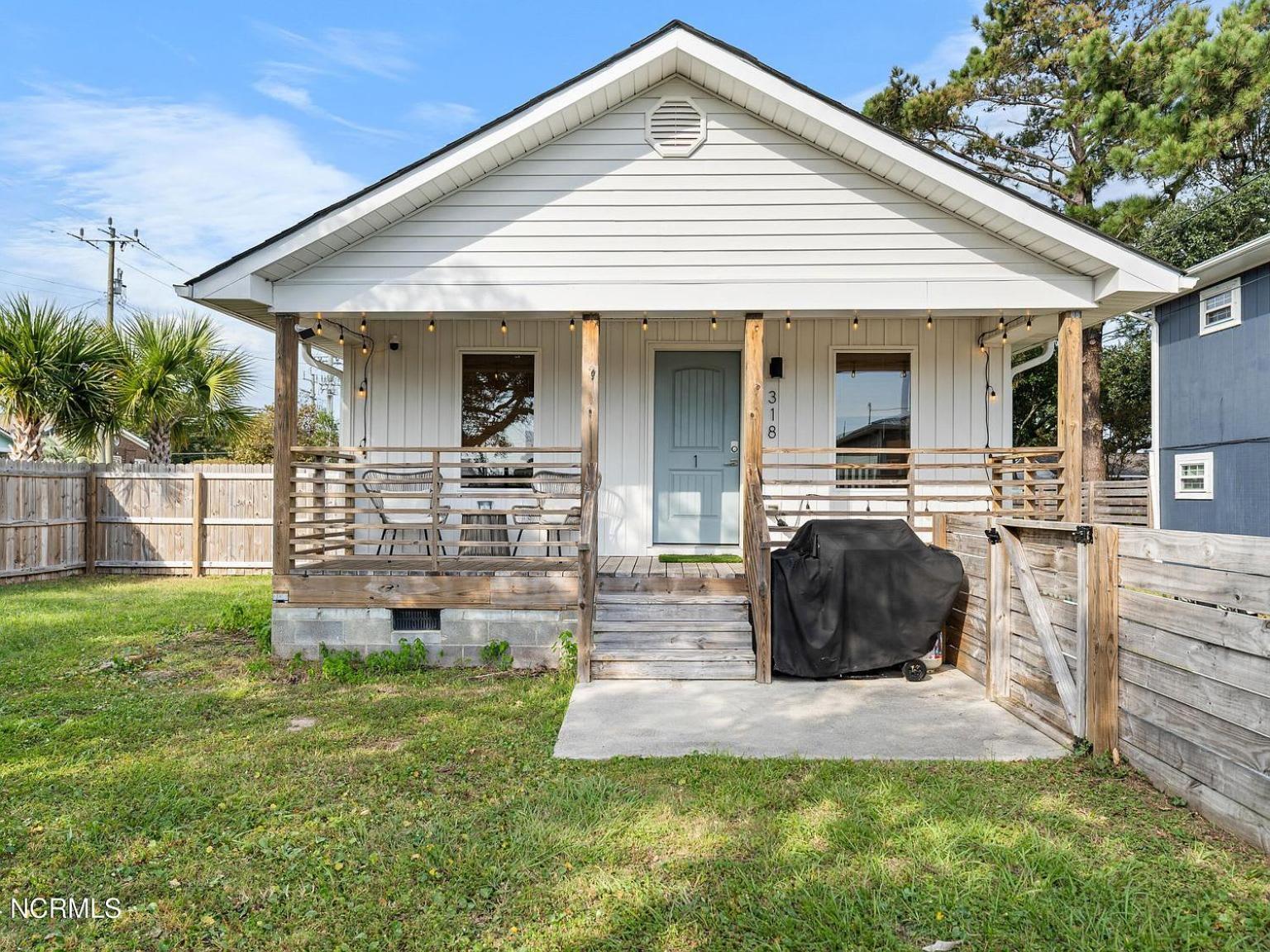 Twin Tides House At Carolina - Unit 1 Holiday home *