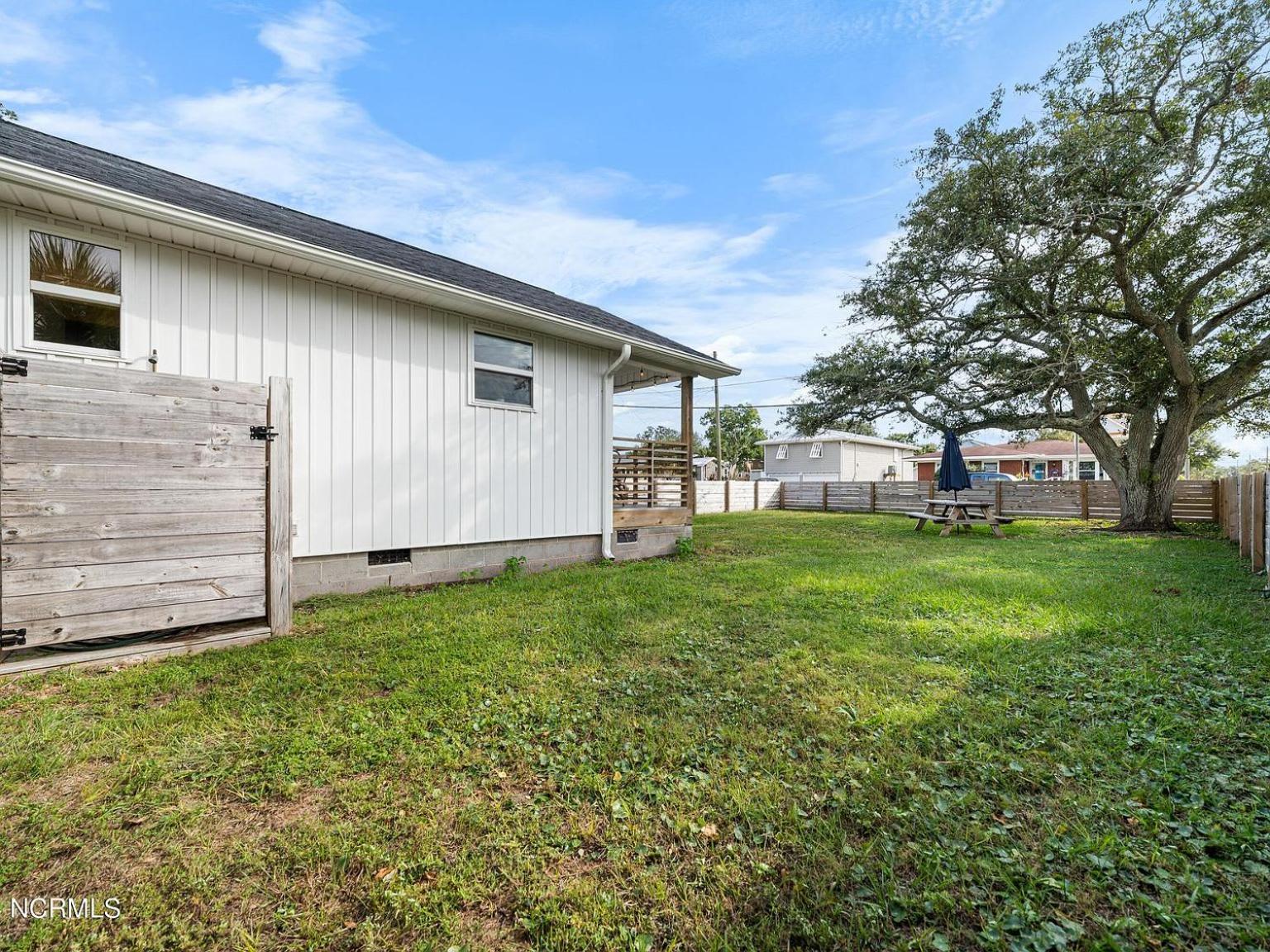 Holiday home Twin Tides House At Carolina - Unit 1 *