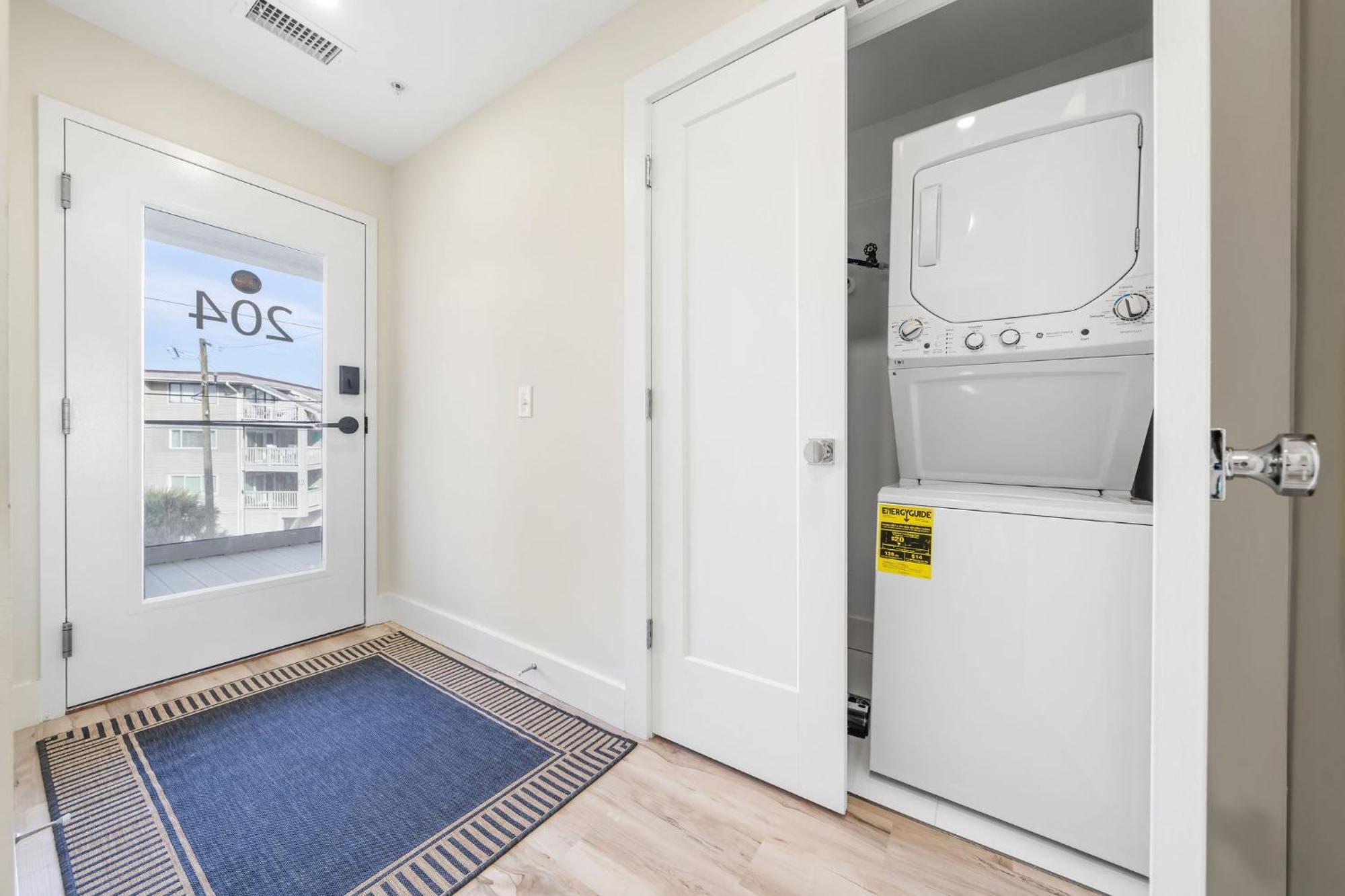 Ocean Breeze Oasis Oceanfront Pool & Elevator * Carolina Beach