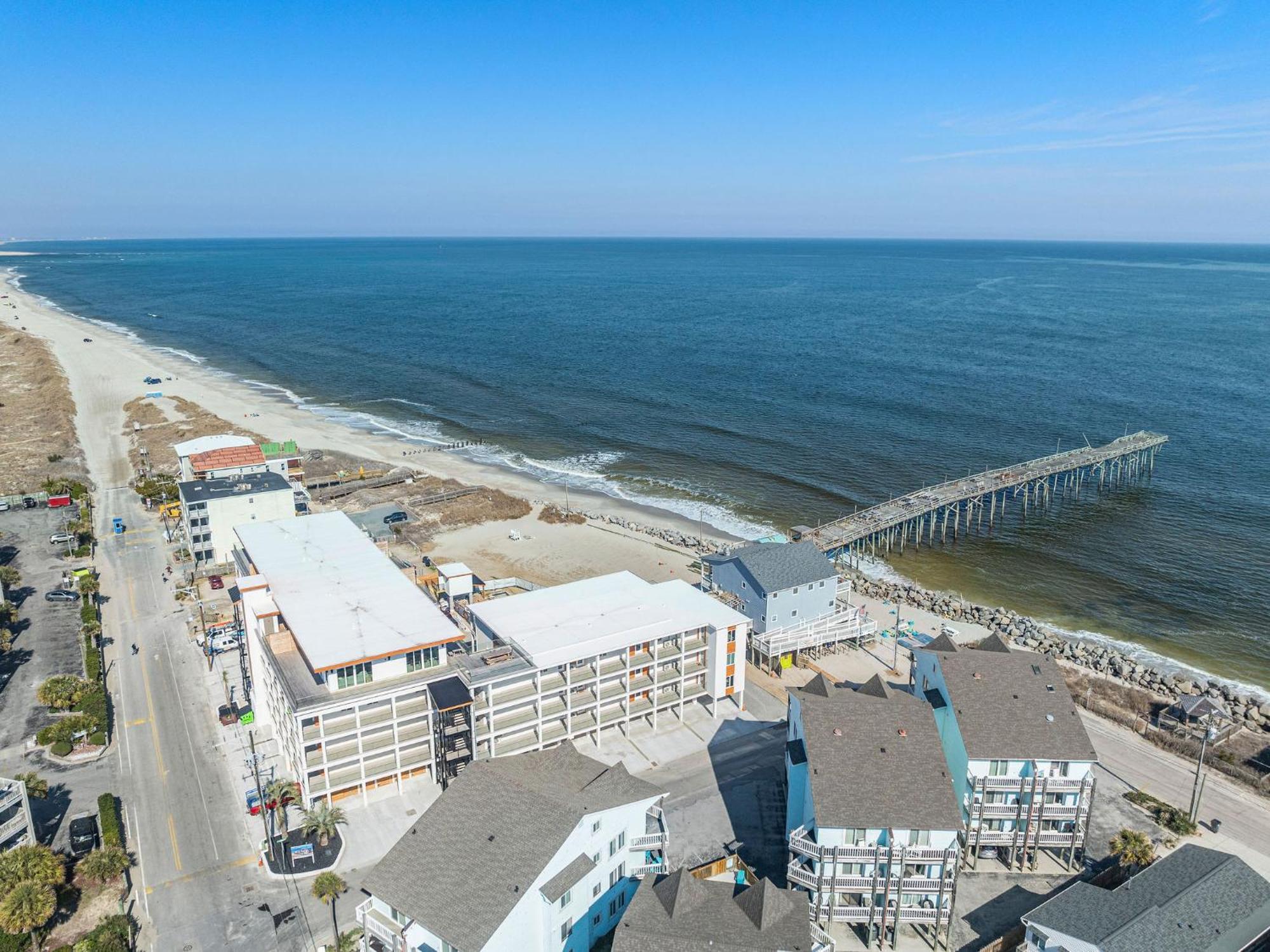 Holiday home Ocean Breeze Oasis Oceanfront Pool & Elevator *
