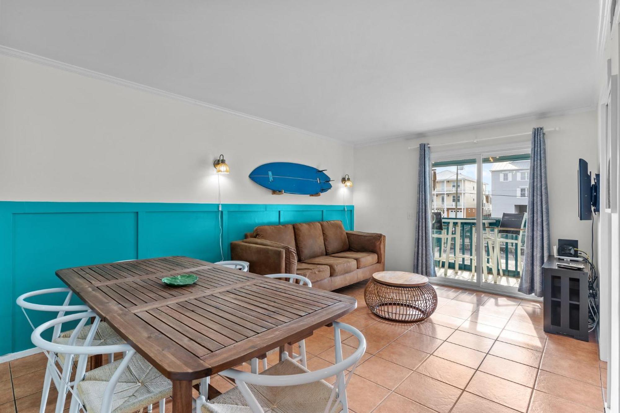 Hang Hideaway, Pool, Condo, Parking - 6 Person Max Occupancy Holiday home *