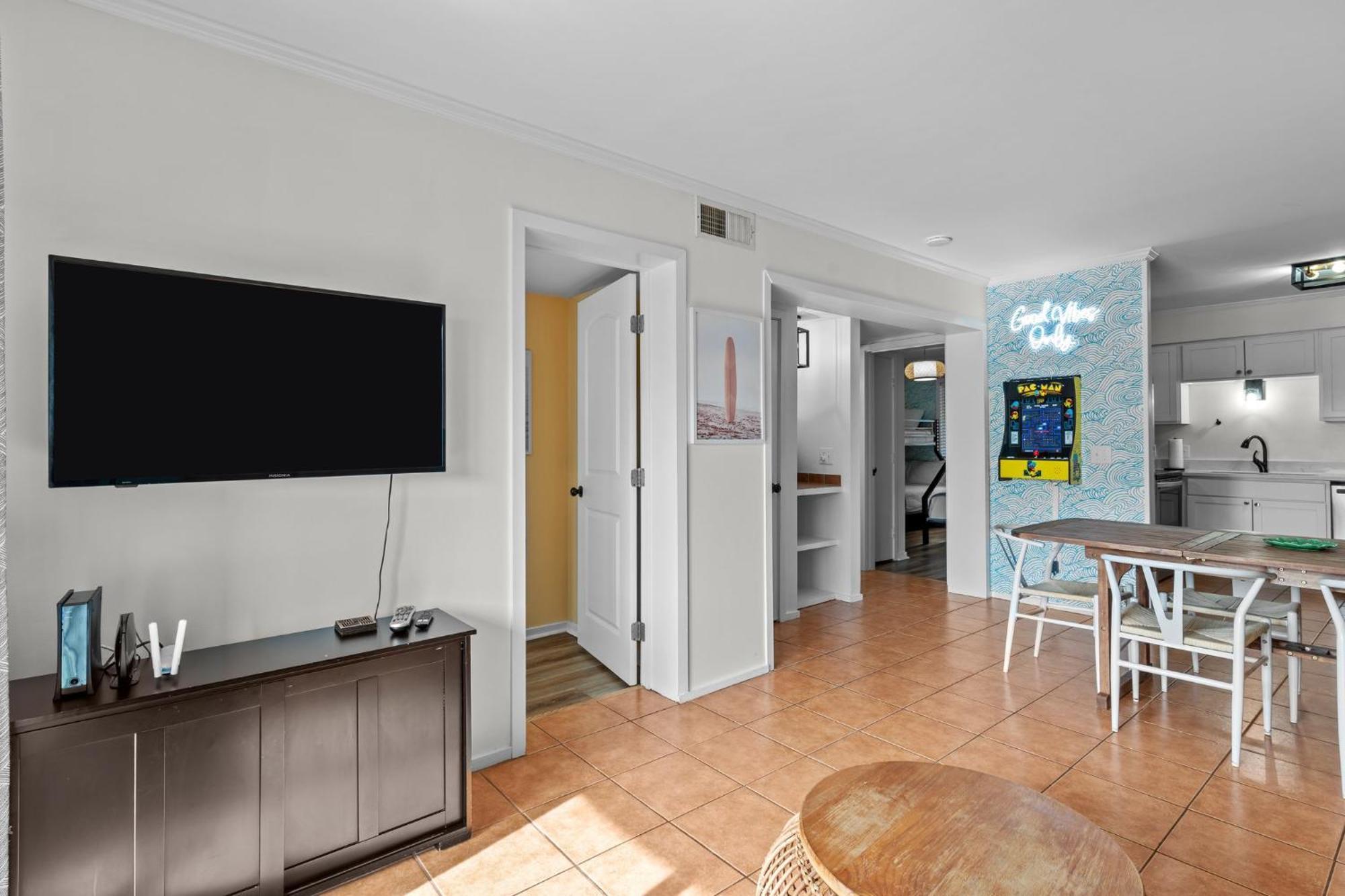 Holiday home Hang Hideaway, Pool, Condo, Parking - 6 Person Max Occupancy