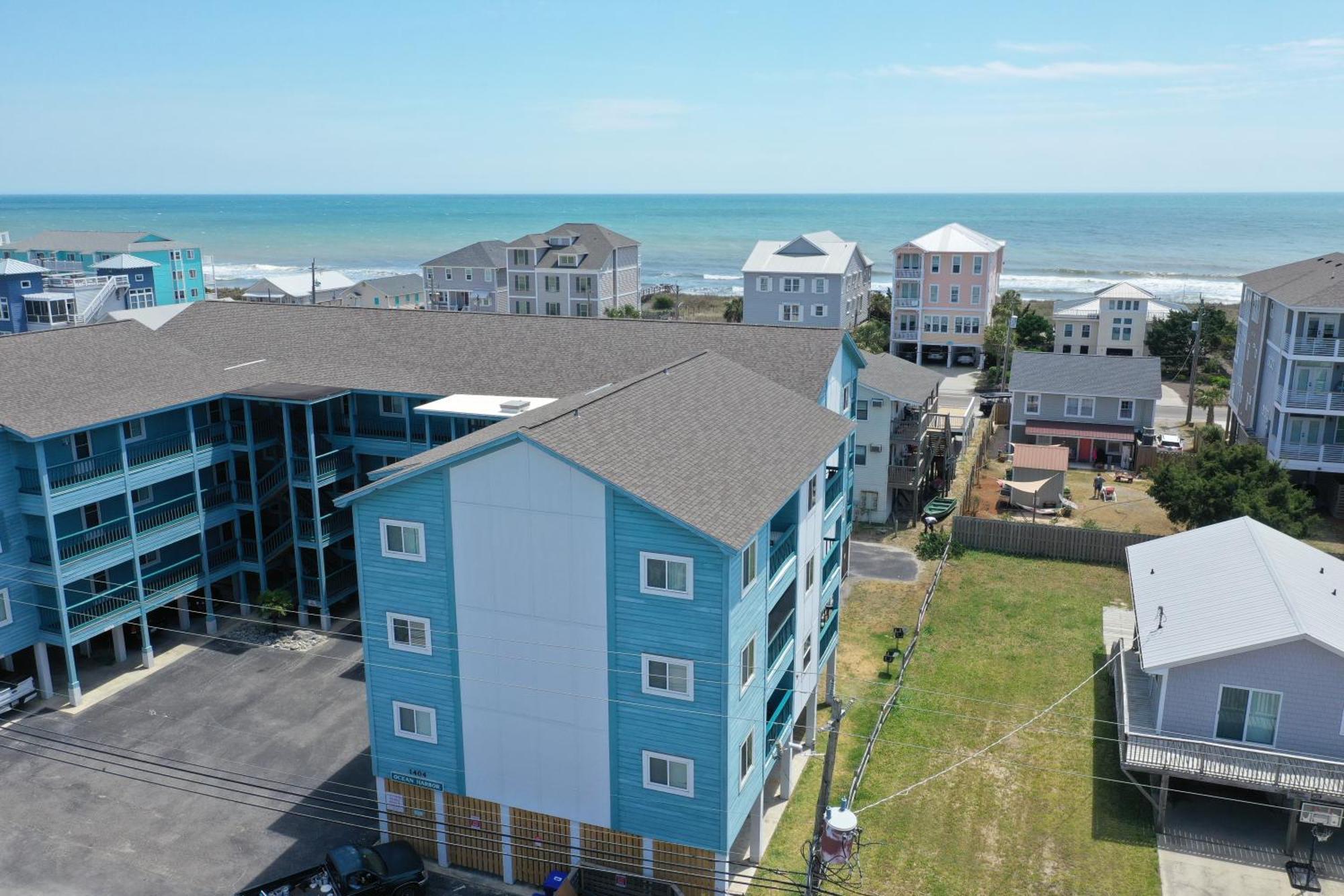 Hang Hideaway, Pool, Condo, Parking - 6 Person Max Occupancy *