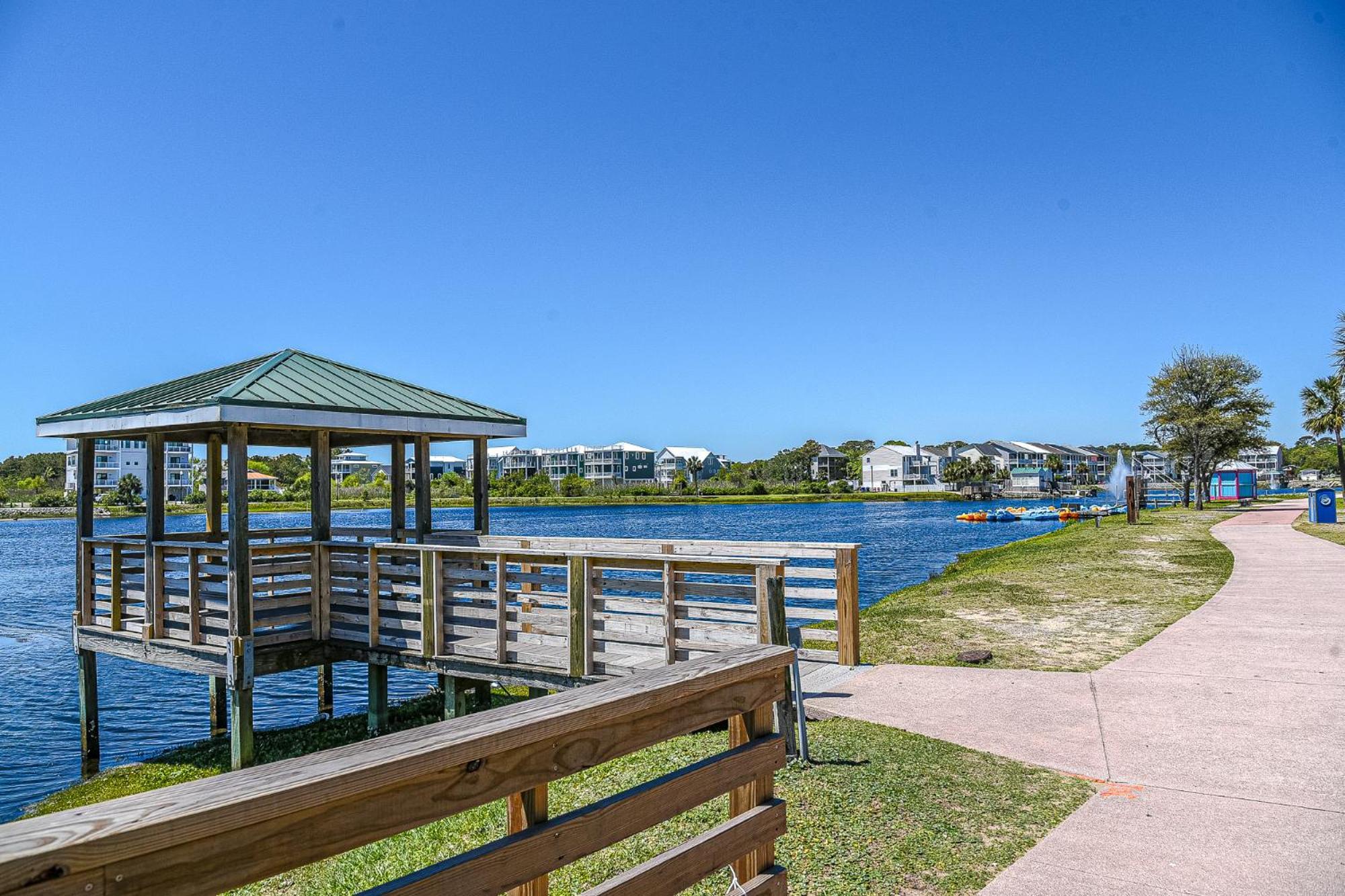 Hang Hideaway, Pool, Condo, Parking - 6 Person Max Occupancy Holiday home Carolina Beach