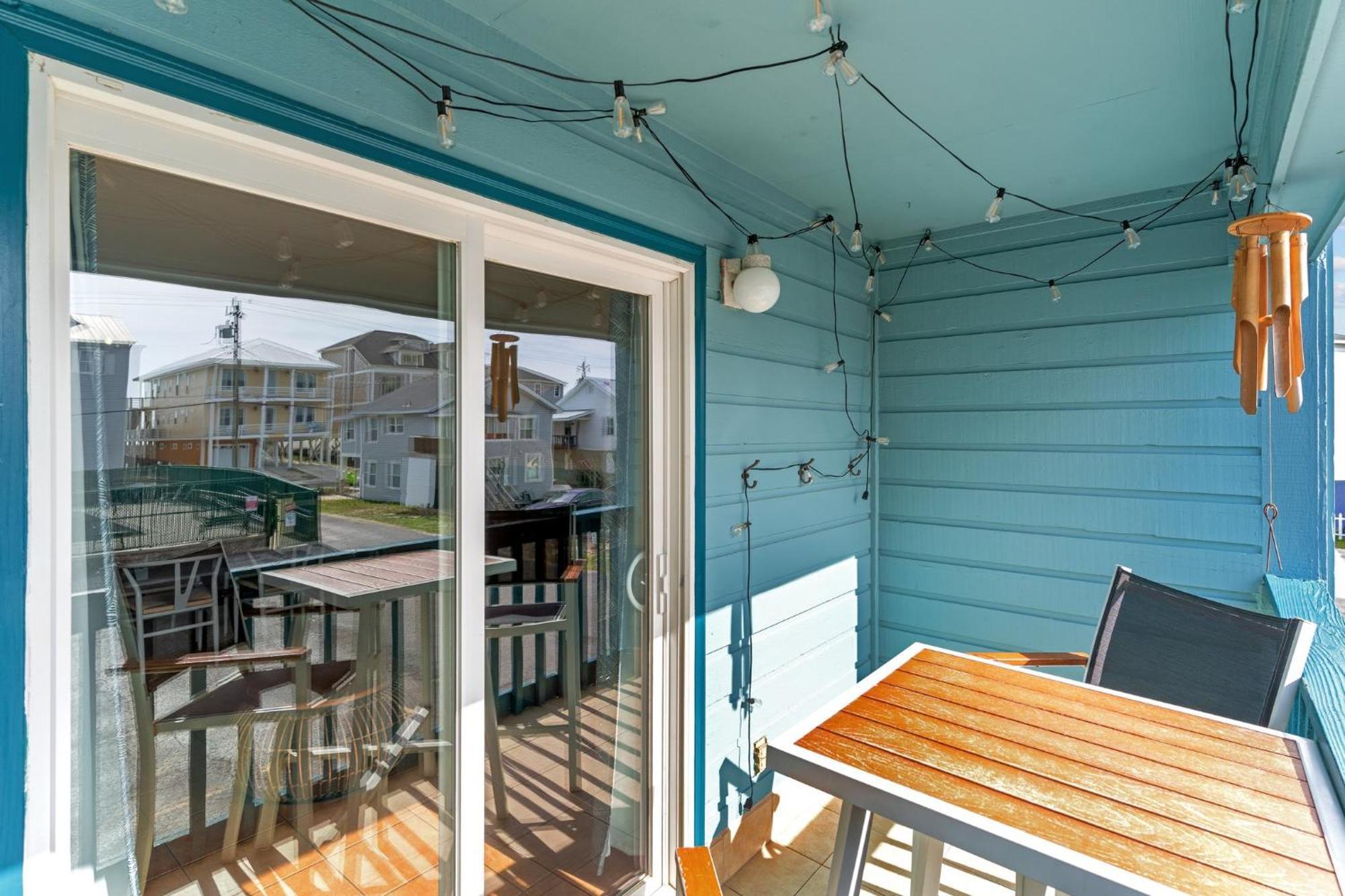 Hang Hideaway, Pool, Condo, Parking - 6 Person Max Occupancy Carolina Beach