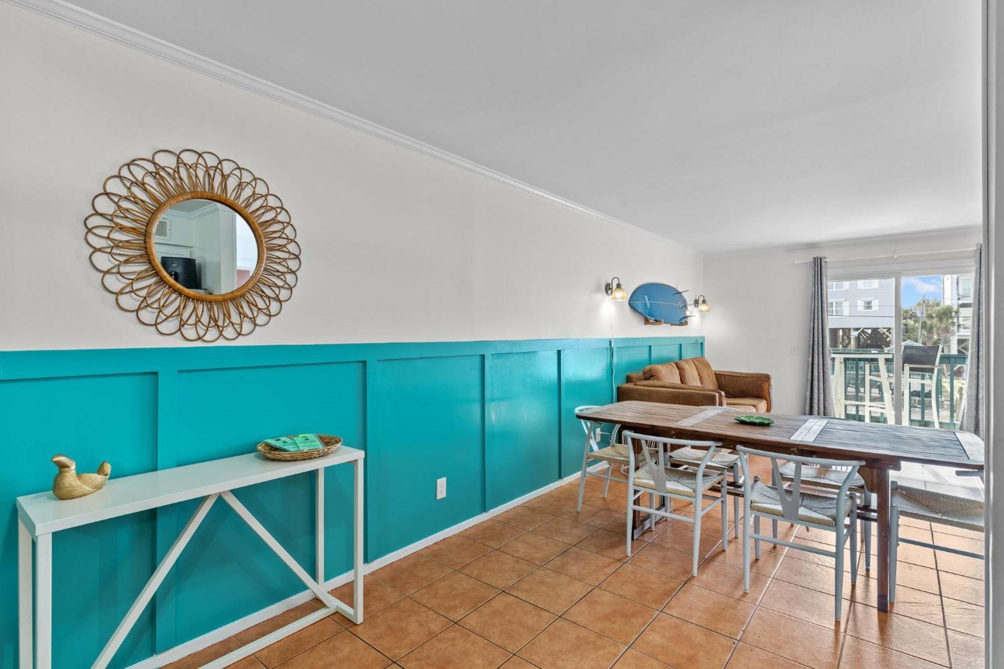 Holiday home Hang Hideaway, Pool, Condo, Parking - 6 Person Max Occupancy