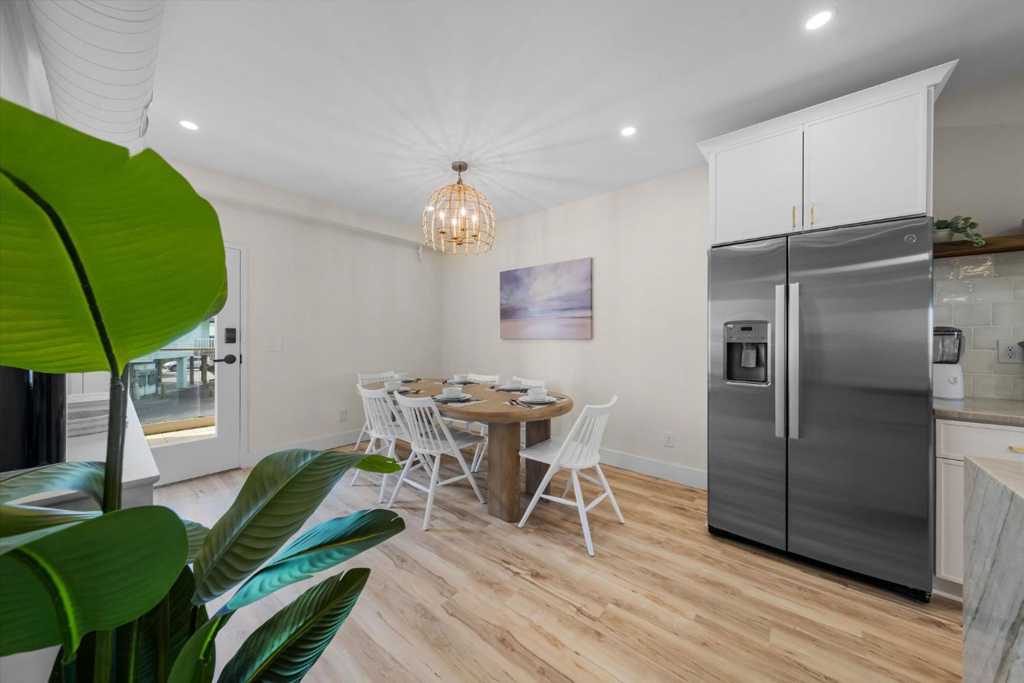 Palm & Pier Ocean Views, Elevator, Pool & Hot Tub Holiday home