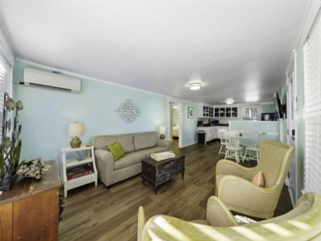 Apartment A Whelk On The Beach-lower Duplex *