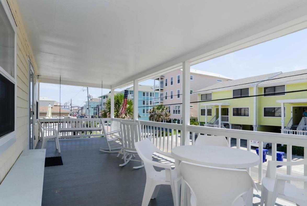 Henson Upper By Bryant Real Estate