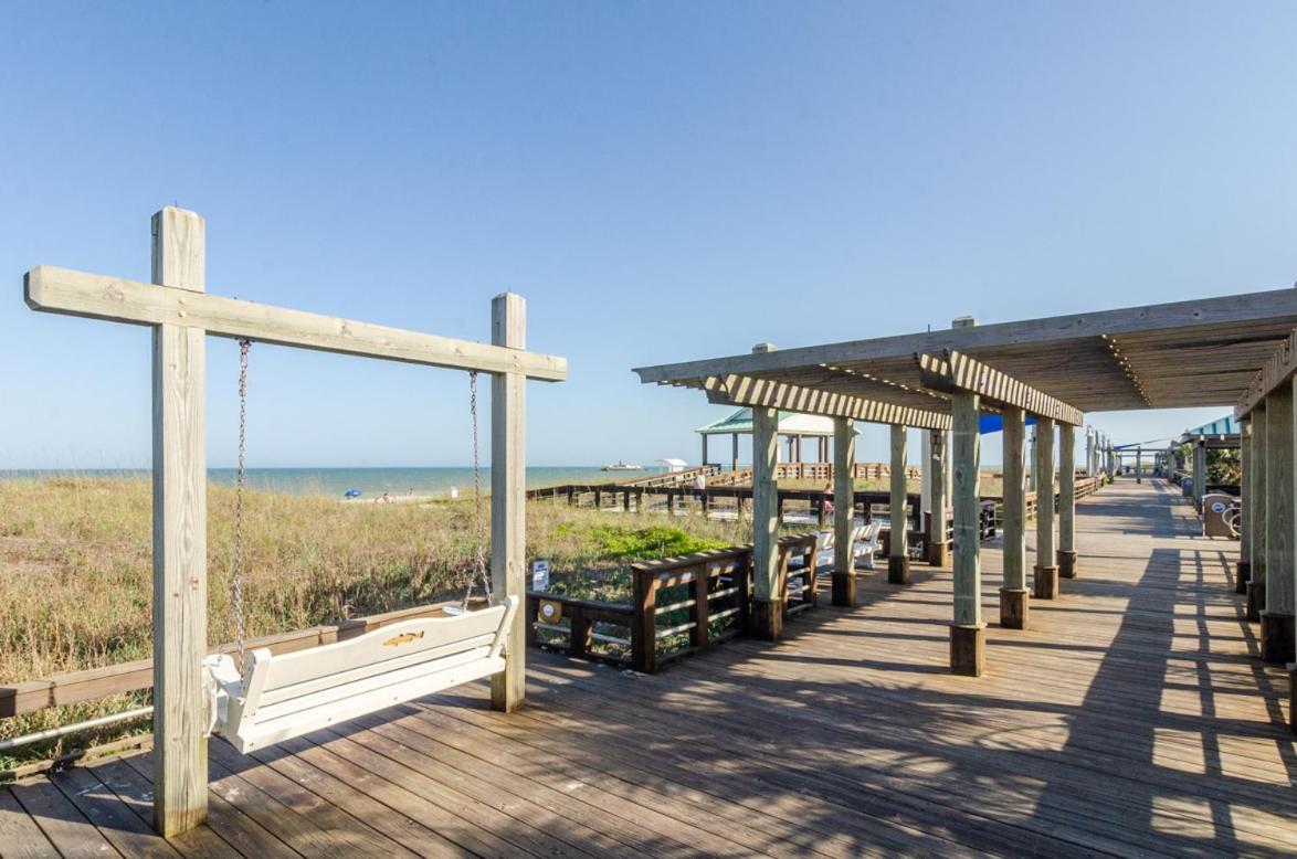 Holiday home Blue Oceanfront Retreat By Bryant Real Estate