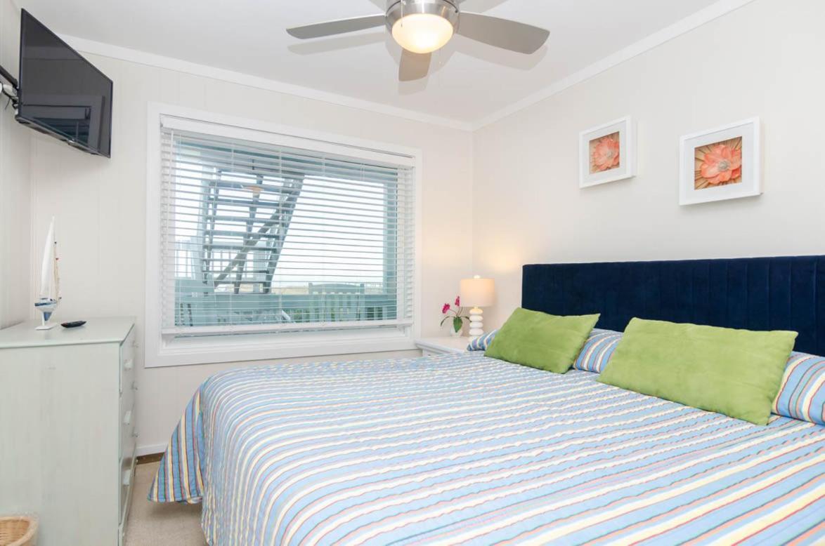 Shore To Relax Lower By Bryant Real Estate Holiday home *
