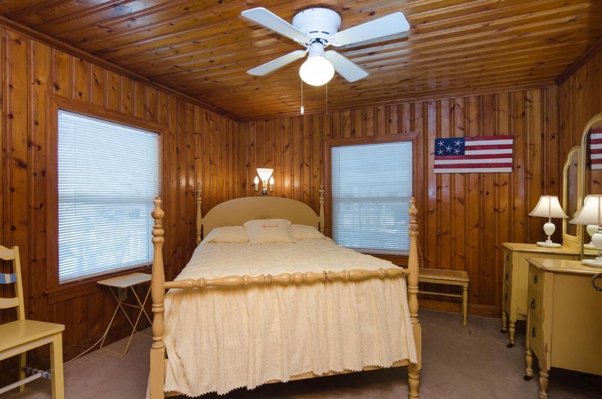 Holiday home Henson Lower By Bryant Real Estate