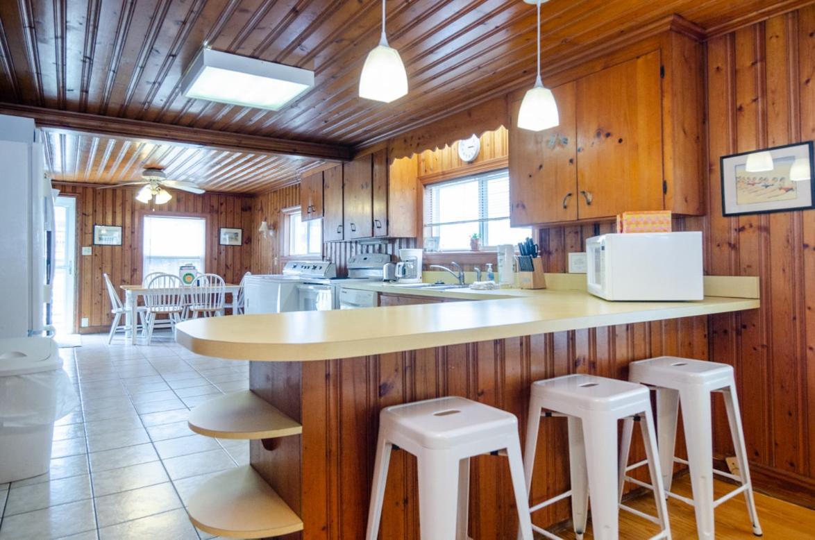 Henson Lower By Bryant Real Estate