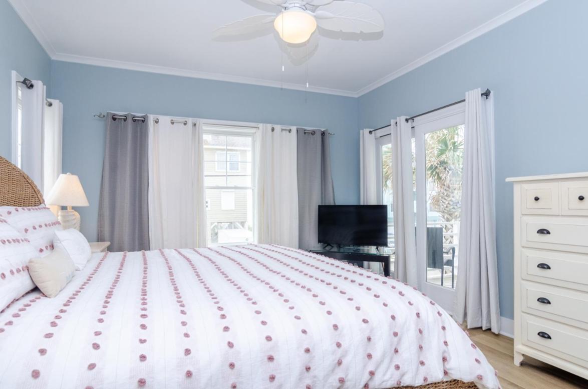 Dolphin Watch By Bryant Real Estate * Carolina Beach