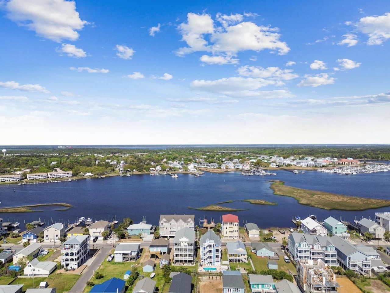 Holiday home Sandy Paws Pf With Icww And Sea Views And A Pool Carolina Beach