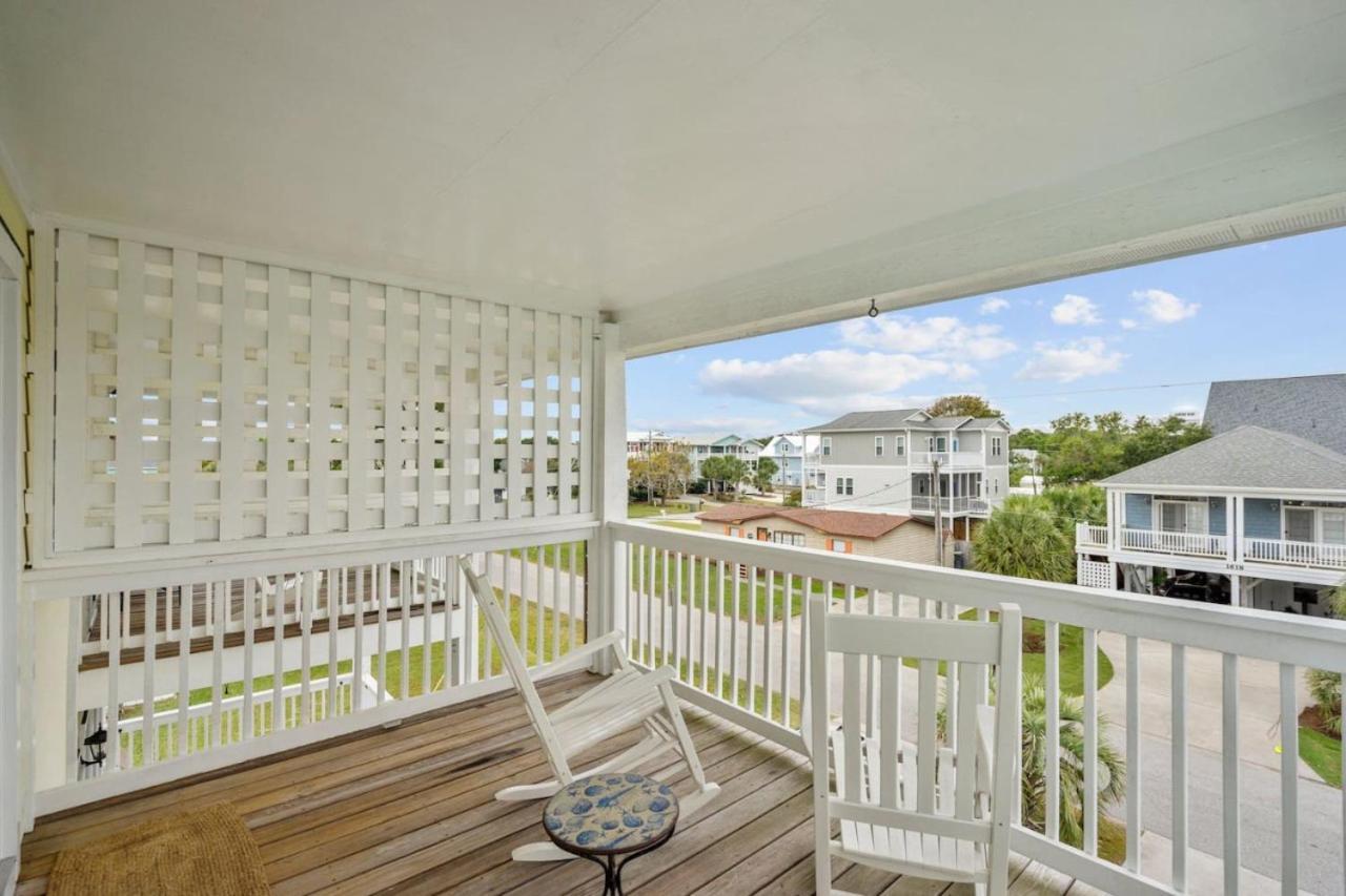 Paradise Palms. Palm Trees, A Salty Breeze, And Balconies * Carolina Beach