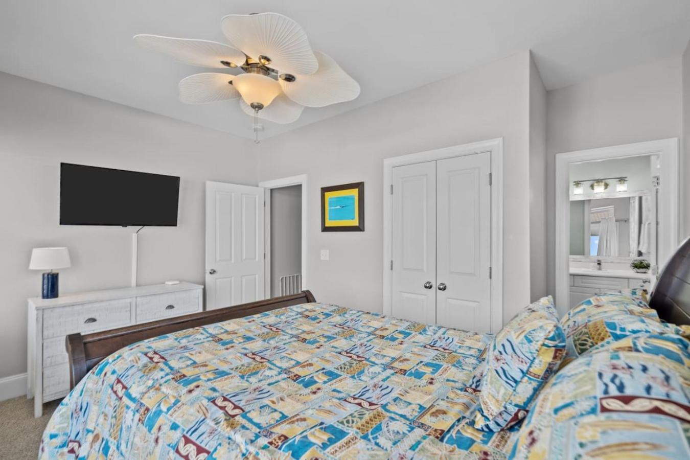 Holiday home The Salty Turtle. Beach Fast Or Slow, Plus The Pups Can Go Carolina Beach