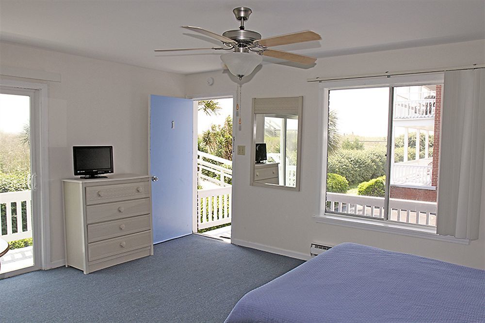 Surfside 3*