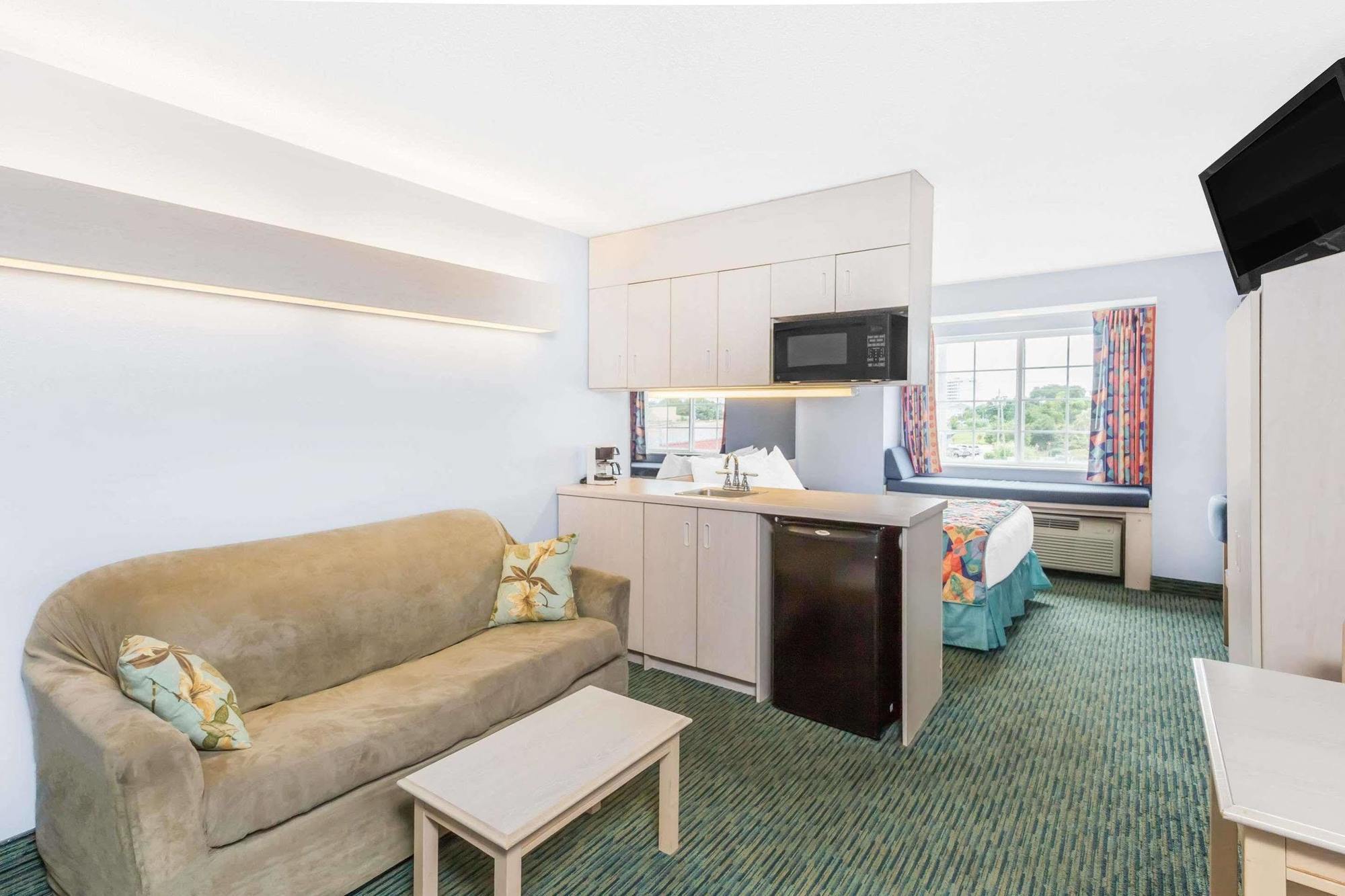 Hotel Microtel & By Wyndham Carolina