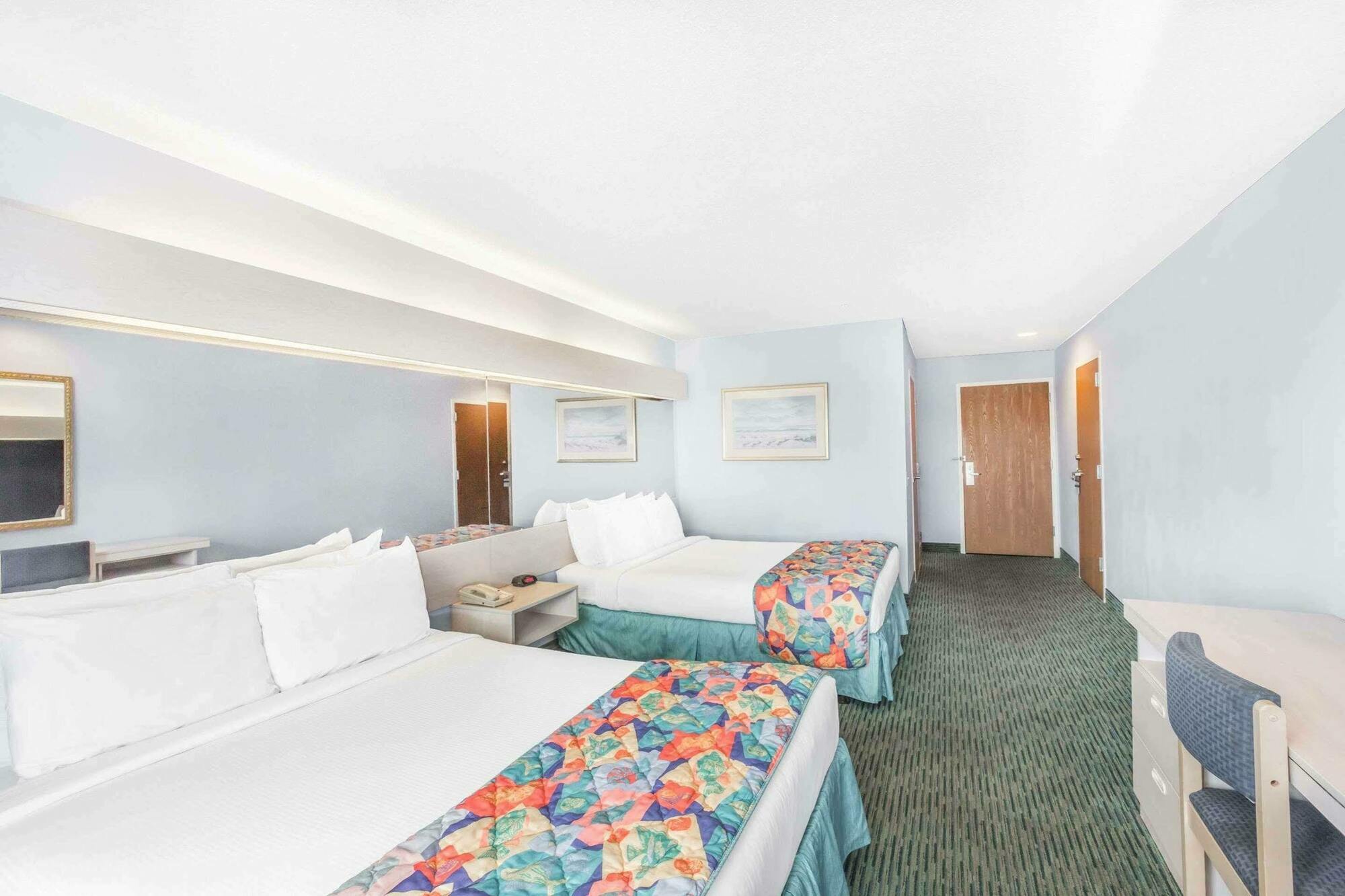 Microtel & By Wyndham Carolina Carolina Beach