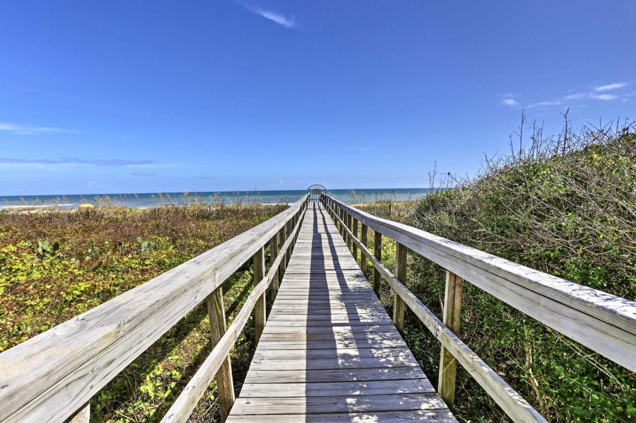 Ocean-view With Deck, Steps To Carolina Beach! Apartment *