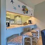 Quaint And Cozy Carolina Beach Condo Near Boardwalk!