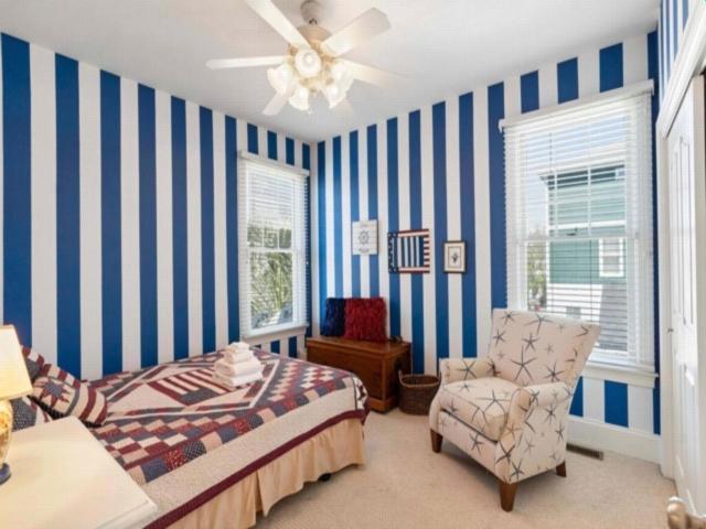 Holiday home Dune Delight: Spacious 3-story Townhouse Retreat *