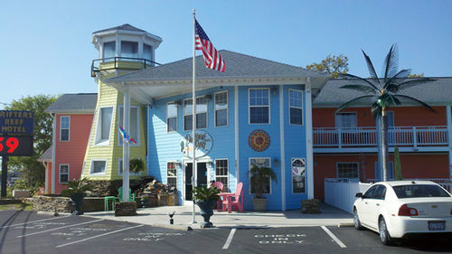 Pirates Cove Motel 2*