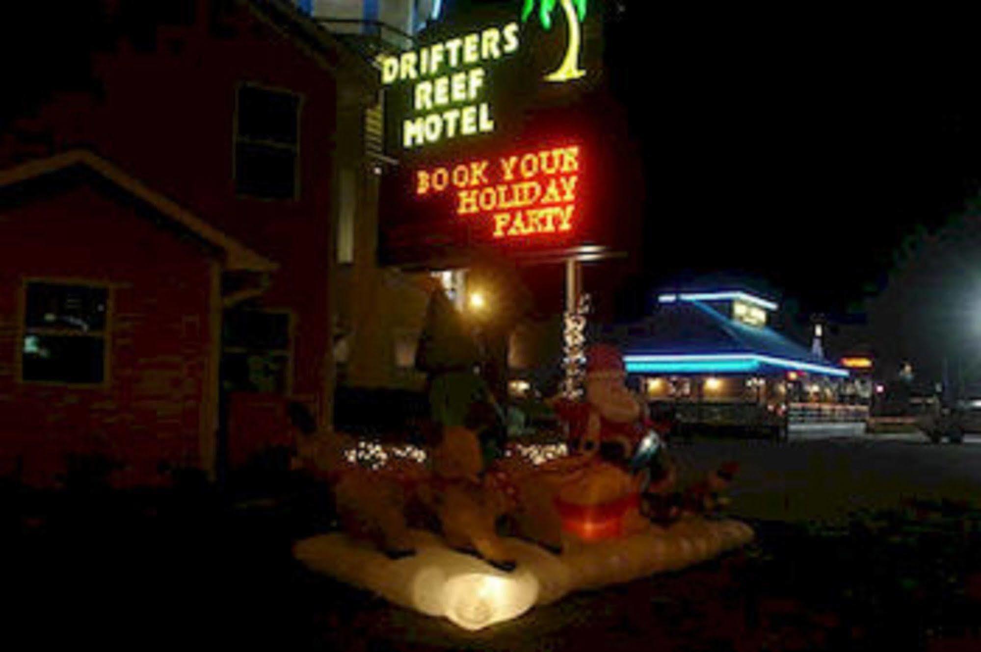Pirates Cove Motel
