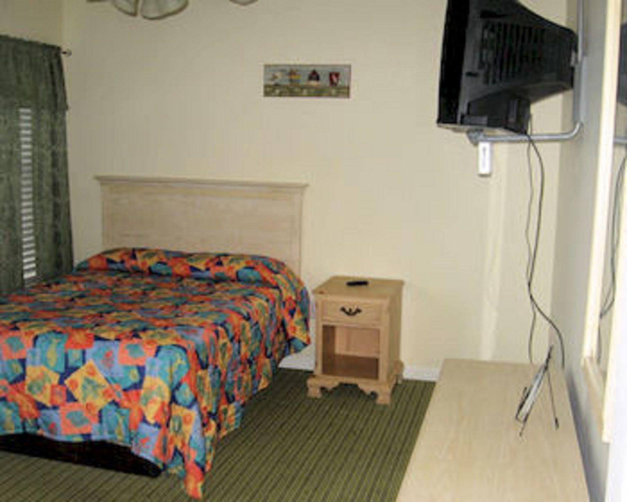 Pirates Cove Motel Carolina Beach