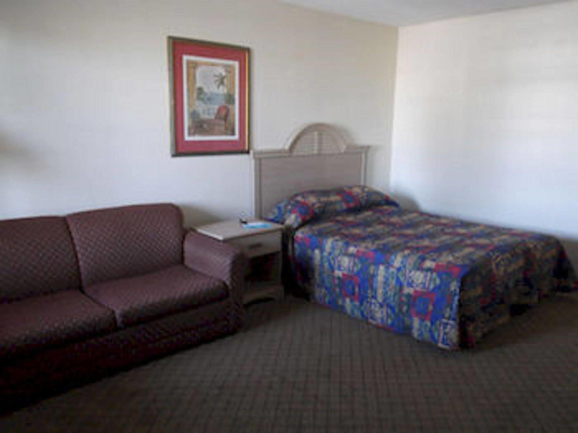 Pirates Cove Motel Carolina Beach